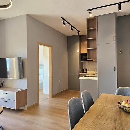 Apartment In Saranda With Stunning Sea View Apartment *