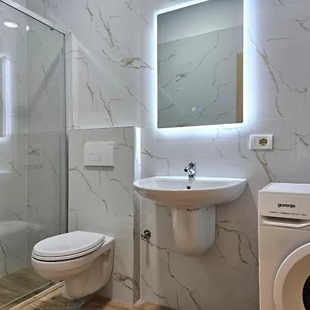 شقة Apartment In Saranda With Stunning Sea View ساراندا